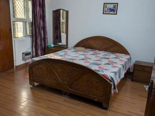 Rental | 4 BHK + Study Room 2200 Sq.Ft. Apartment in Supertech Estate
