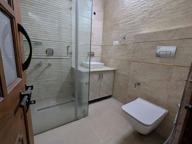 Rental | 4 BHK + Study Room 250 Sq.Yd. Apartment in Vyapar Sadan