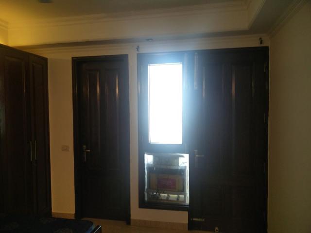 Rental | 4 BHK + Study Room 260 Sq.Yd. Independent House in Nizamuddin East