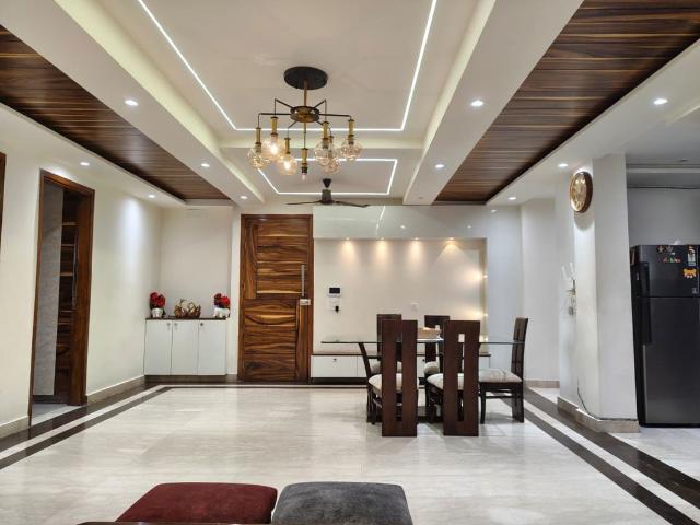 Rental | 4 BHK + Study Room 2800 Sq.Ft. Apartment in Sector 11 Dwarka