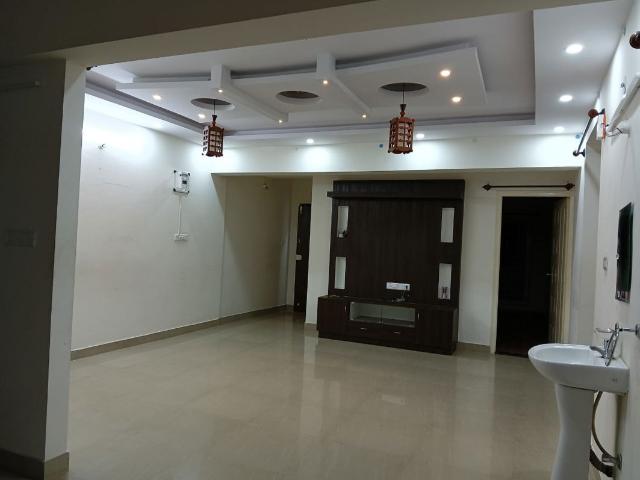 Rental | 4 BHK + Study Room 3895 Sq.Ft. Apartment in RMZ Latitude