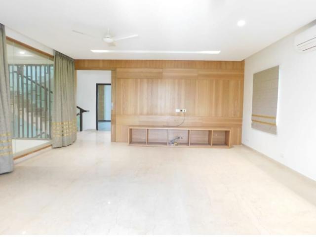 Rental | 4 BHK + Study Room,Basement 5100 Sq.Ft. Villa in Rajapushpa Open Skies