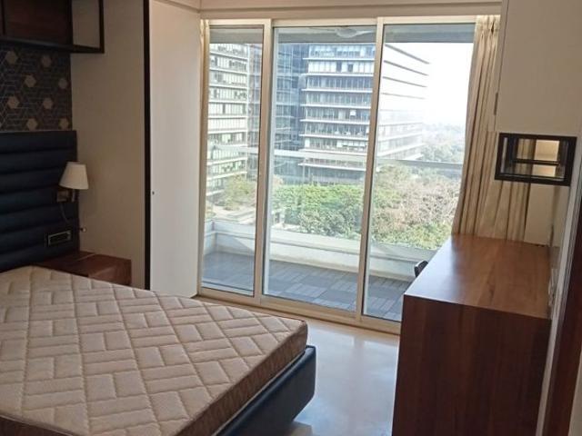 Rental | 4 BHK + Study Room,Extra Room 1700 Sq.Ft. Apartment in Godrej The Trees