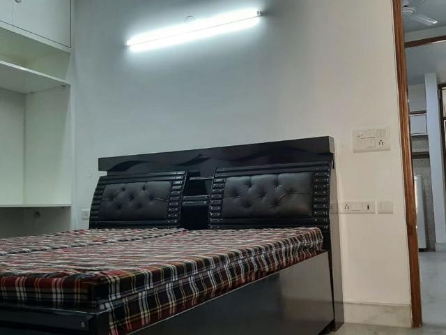 Rental | 4 BHK + Study Room,Extra Room 100 Sq.Yd. Independent House in Vasant Vihar