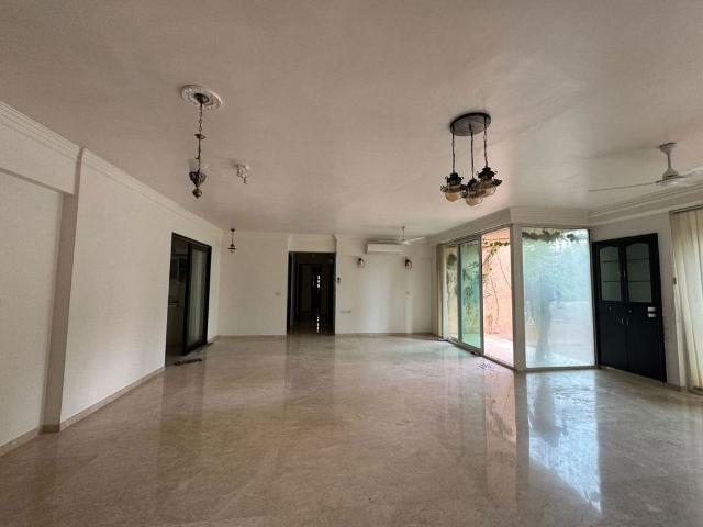 Rental | 4 BHK + Study Room,Extra Room 2600 Sq.Ft. Apartment in Hiranandani Glen Croft
