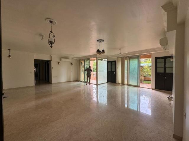 Rental | 4 BHK + Study Room,Extra Room 2600 Sq.Ft. Apartment in Hiranandani Glen Croft