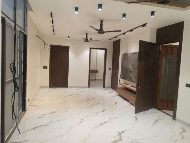 Rental | 4 BHK + Study Room,Store Room 1100 Sq.Yd. Independent House in Vasant Vihar