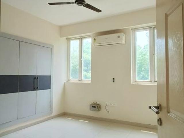 Rental | 4 BHK + Store Room 1900 Sq.Ft. Apartment in Emaar MGF Emerald Hills