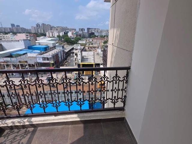 Rental | 4 BHK + Store Room 2030 Sq.Ft. Apartment in Antriksh Green Kaushambi