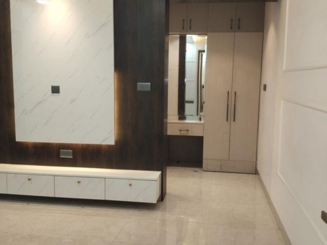 Rental | 4 BHK + Store Room 2150 Sq.Ft. Apartment in Sarita Vihar