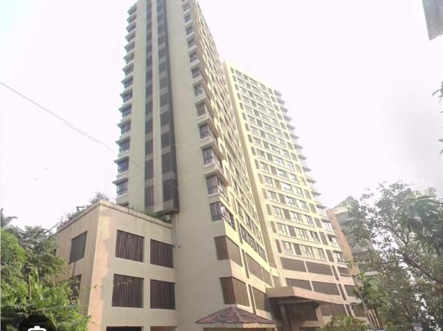 Rental | 4 BHK + Store Room 3234 Sq.Ft. Apartment in Woodland Apartment