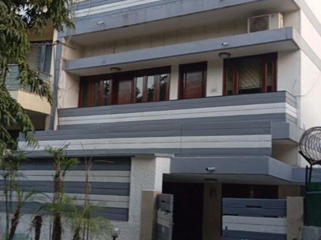 Rental | 4 BHK + Pooja Room 650 Sq.Yd. Apartment in West End Colony
