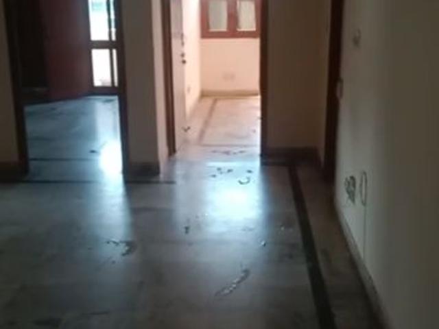 Rental | 4 BHK + Pooja Room 2000 Sq.Ft. Apartment in Sector 11 Dwarka