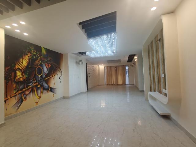 Rental | 4 BHK + Pooja Room 2100 Sq.Ft. Apartment in Aradhya Homes