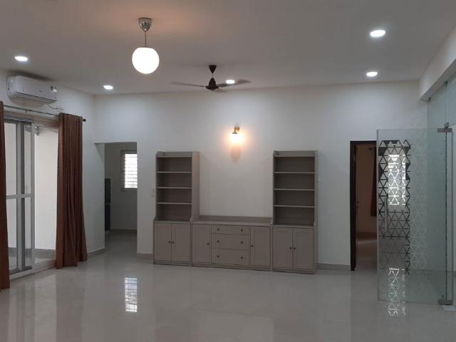 Rental | 4 BHK + Pooja Room 2150 Sq.Ft. Apartment in NCC Urban Gardenia
