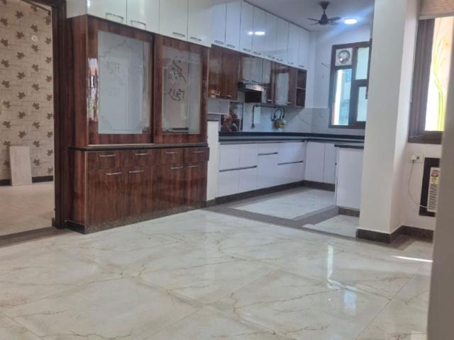 Rental | 4 BHK + Pooja Room 2200 Sq.Ft. Apartment in Sector 18A Dwarka