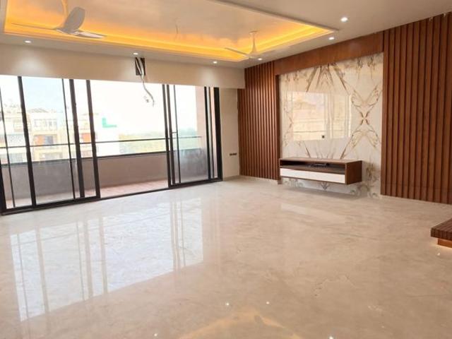 Rental | 4 BHK + Pooja Room 2450 Sq.Ft. Apartment in ASF Center