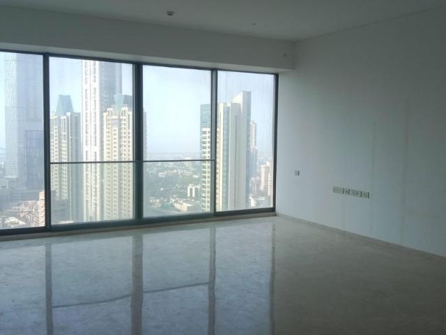 Rental | 4 BHK + Pooja Room 2500 Sq.Ft. Apartment in Rustomjee Crown