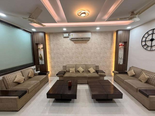Rental | 4 BHK + Pooja Room 2500 Sq.Ft. Apartment in Sector 10 Dwarka