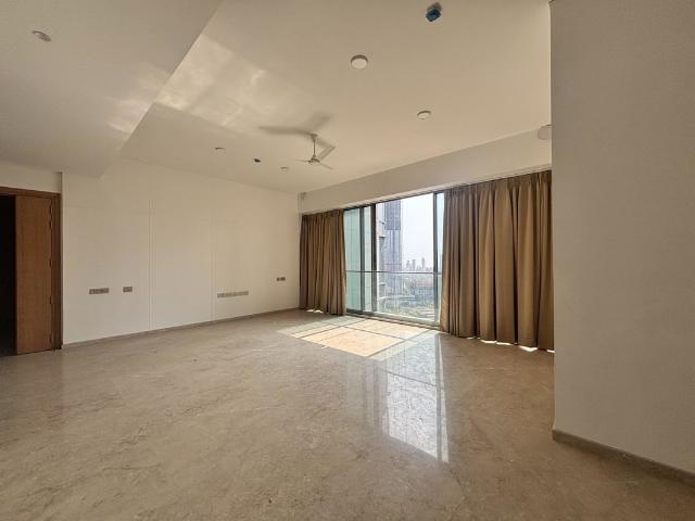 Rental | 4 BHK + Pooja Room 2550 Sq.Ft. Apartment in Rustomjee Crown