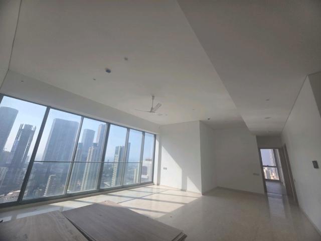 Rental | 4 BHK + Pooja Room 2560 Sq.Ft. Apartment in Rustomjee Crown