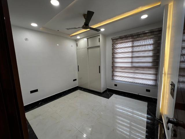 Rental | 4 BHK + Pooja Room 3500 Sq.Ft. Apartment in Sector 10 Dwarka