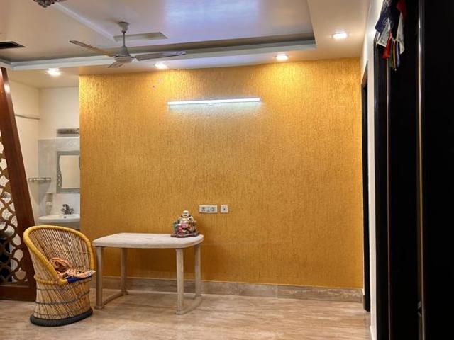 Rental | 4 BHK + Pooja Room 350 Sq.Yd. Apartment in Raja Garden