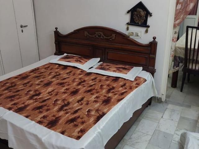 Rental | 4 BHK + Pooja Room,Extra Room 325 Sq.Yd. Independent House in Defence Colony