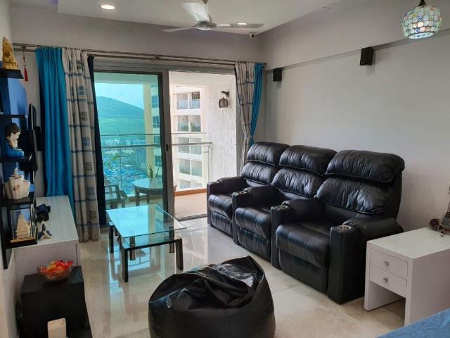 Rental | 4 BHK + Pooja Room,Servant Room 1600 Sq.Ft. Apartment in DB Realty Orchid Woods