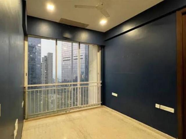 Rental | 4 BHK + Pooja Room,Servant Room 1600 Sq.Ft. Apartment in Runwal The Reserve