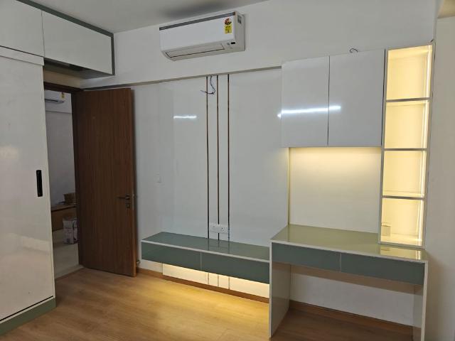 Rental | 4 BHK + Pooja Room,Servant Room 2259 Sq.Ft. Apartment in Godrej Woods