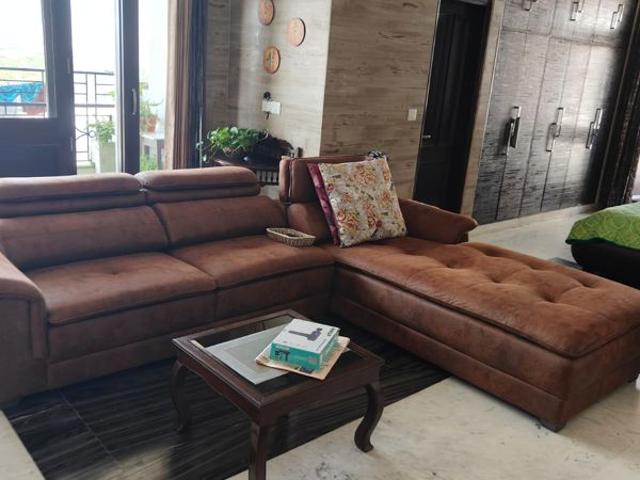 Rental | 4 BHK + Pooja Room,Servant Room 2200 Sq.Ft. Apartment in Sector 1 Dwarka