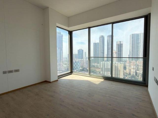 Rental | 4 BHK + Pooja Room,Servant Room 2460 Sq.Ft. Apartment in Rustomjee Crown