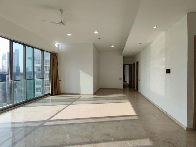 Rental | 4 BHK + Pooja Room,Servant Room 2500 Sq.Ft. Apartment in Rustomjee Crown