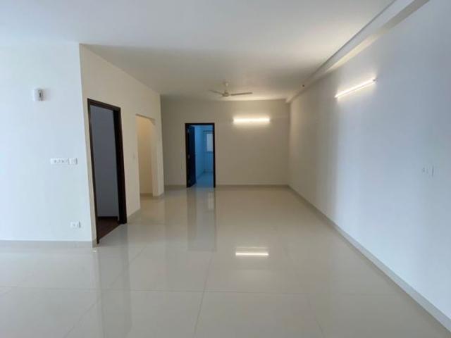 Rental | 4 BHK + Pooja Room,Servant Room 2800 Sq.Ft. Apartment in Adarsh Lakefront Phase 2