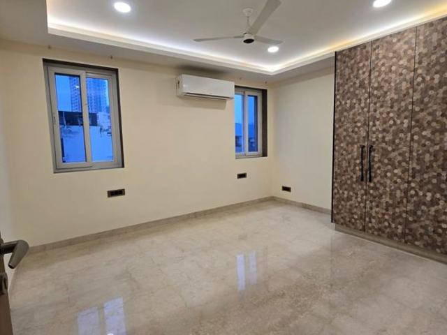Rental | 4 BHK + Pooja Room,Servant Room 2810 Sq.Ft. Apartment in DLF The Icon