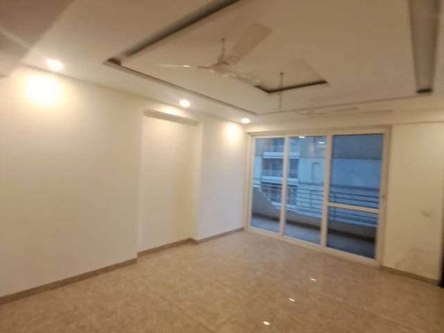 Rental | 4 BHK + Pooja Room,Servant Room 3500 Sq.Ft. Apartment in Sector 66 A