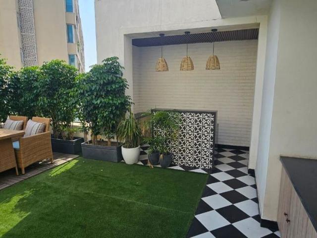 Rental | 4 BHK + Pooja Room,Servant Room 4400 Sq.Ft. Apartment in Ambience Tivertone