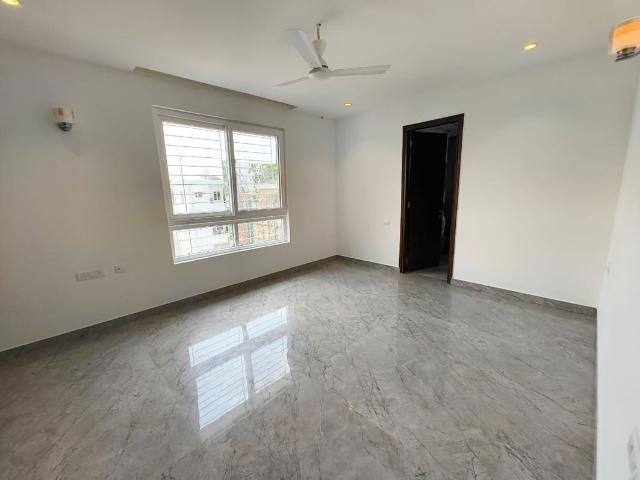 Rental | 4 BHK + Pooja Room,Servant Room 4400 Sq.Ft. Apartment in Mahogany Apartments