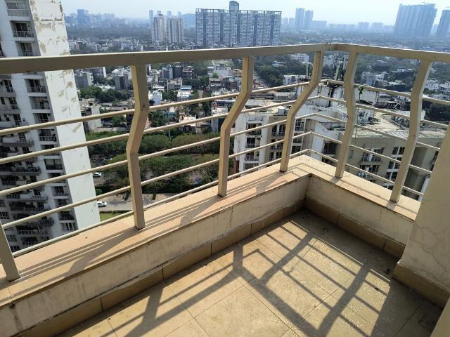 Rental | 4 BHK + Pooja Room,Servant Room,Basement,Store Room 2450 Sq.Ft. Apartment in Jaypee Greens Kalypso Court