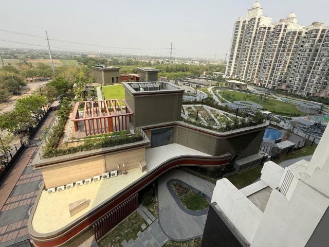 Rental | 4 BHK + Pooja Room,Servant Room,Extra Room 4700 Sq.Ft. Apartment in Gulshan Dynasty