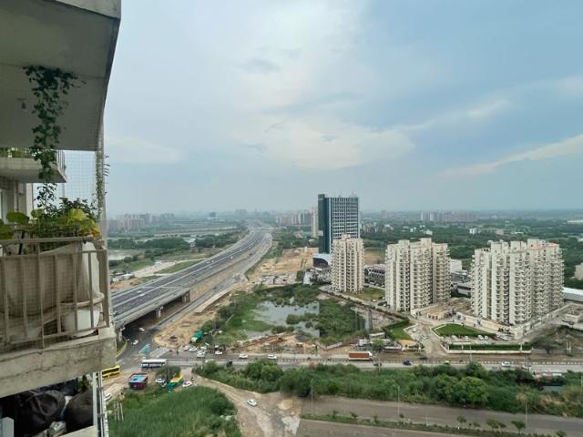 Rental | 4 BHK + Pooja Room,Servant Room,Extra Room 2775 Sq.Ft. Apartment in Conscient Heritage Max