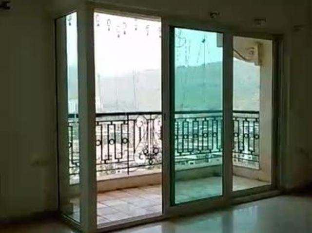 Rental | 4 BHK + Pooja Room,Servant Room,Extra Room,Store Room 2200 Sq.Ft. Apartment in Hiranandani Meadows