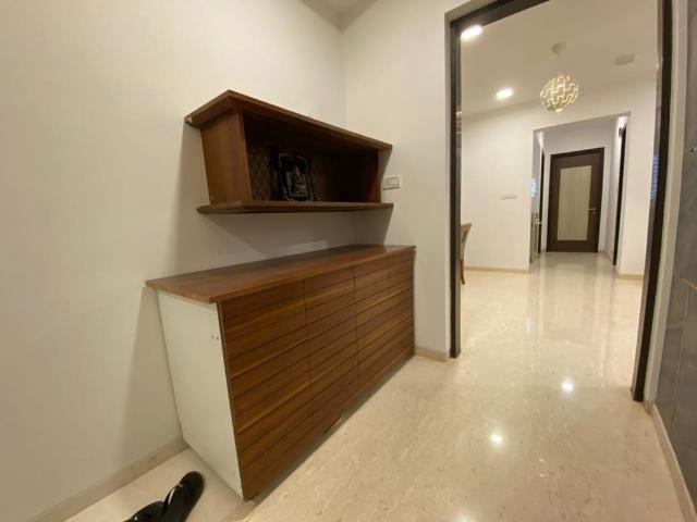 Rental | 4 BHK + Pooja Room,Servant Room,Study Room 1600 Sq.Ft. Apartment in Raj Grandeur