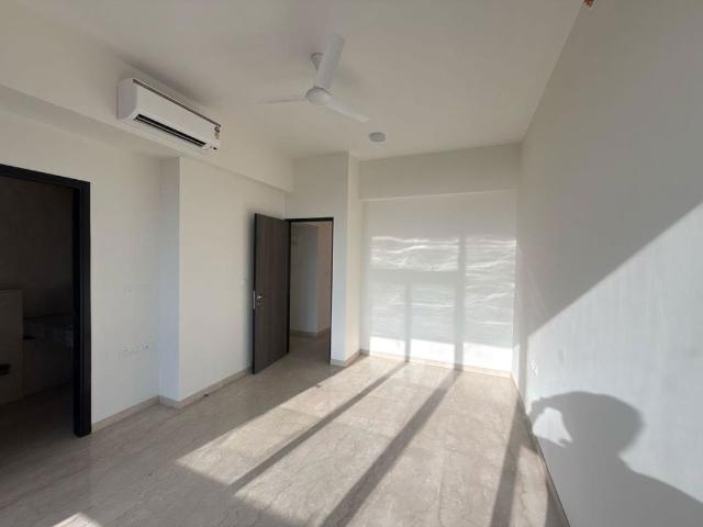 Rental | 4 BHK + Pooja Room,Servant Room,Study Room 1877 Sq.Ft. Apartment in Piramal Mahalaxmi