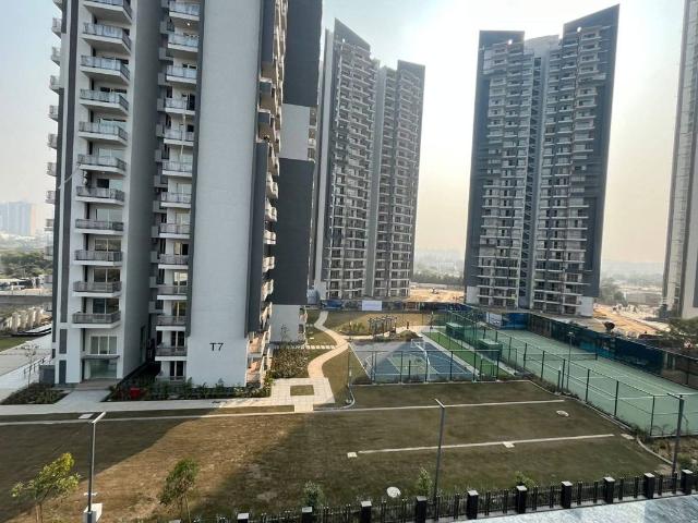 Rental | 4 BHK + Pooja Room,Servant Room,Study Room 2720 Sq.Ft. Apartment in Godrej Meridien