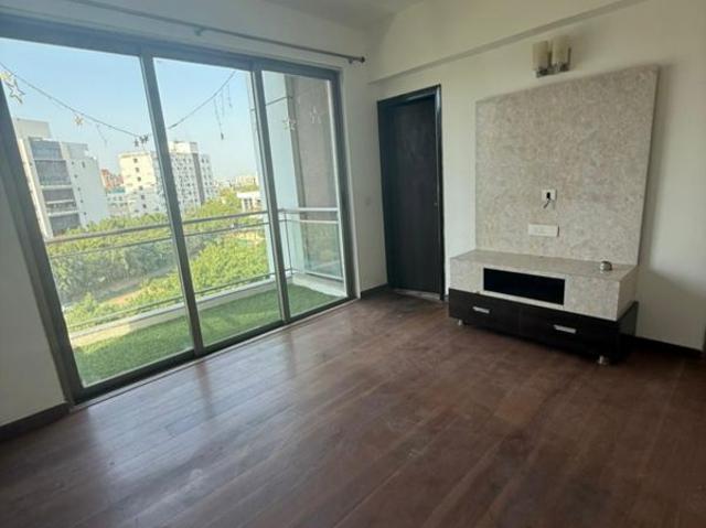 Rental | 4 BHK + Pooja Room,Servant Room,Study Room 2910 Sq.Ft. Apartment in Tata Primanti Tower Residences