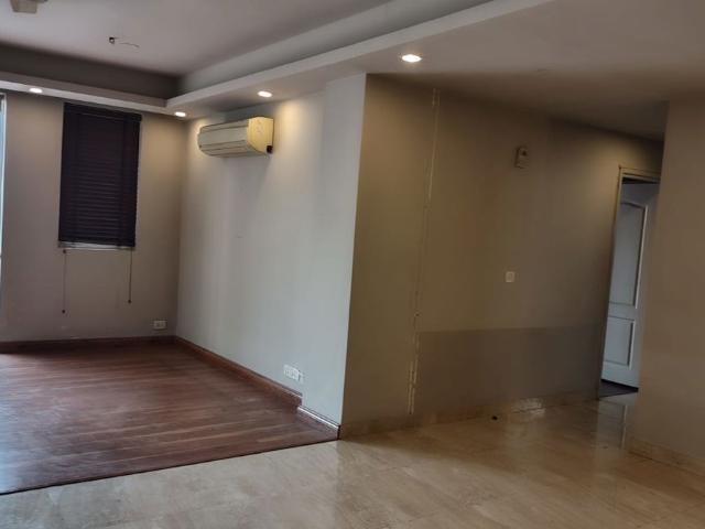 Rental | 4 BHK + Pooja Room,Servant Room,Study Room 3000 Sq.Ft. Apartment in Unitech The Close North