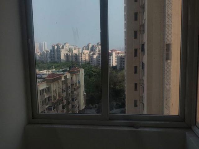 Rental | 4 BHK + Pooja Room,Servant Room,Study Room,Basement 2500 Sq.Ft. Apartment in Mahagun Mirabella
