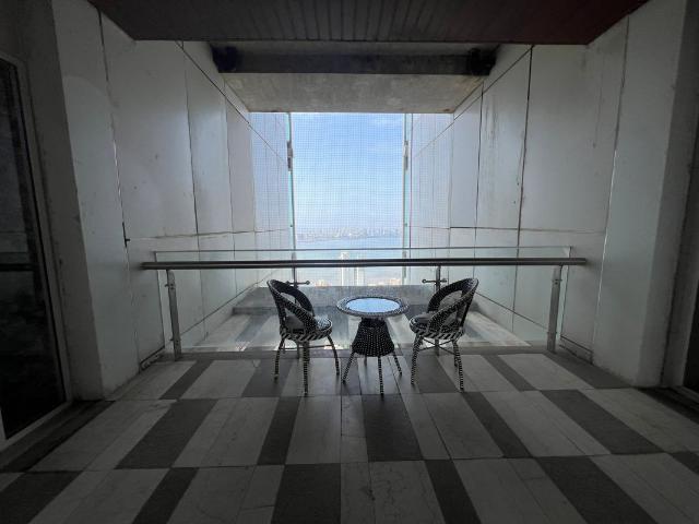 Rental | 4 BHK + Pooja Room,Servant Room,Study Room,Extra Room,Basement,Store Room 2100 Sq.Ft. Apartment in Rustomjee Crown